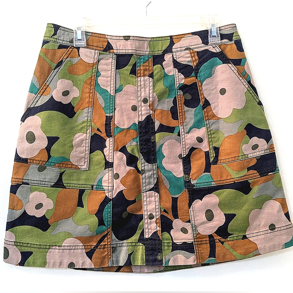 Cabi Camo zipline skirt Sz 8  EUC